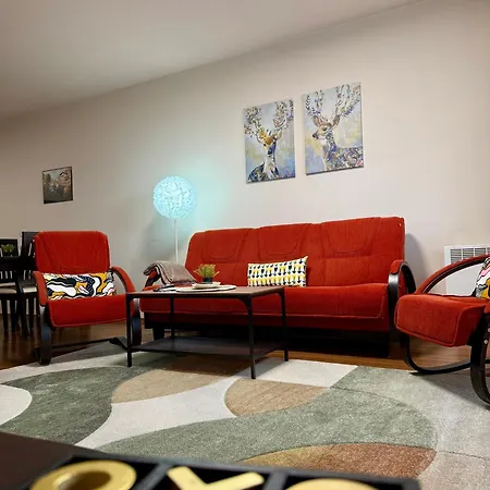 Gino's Place Home2host Банско