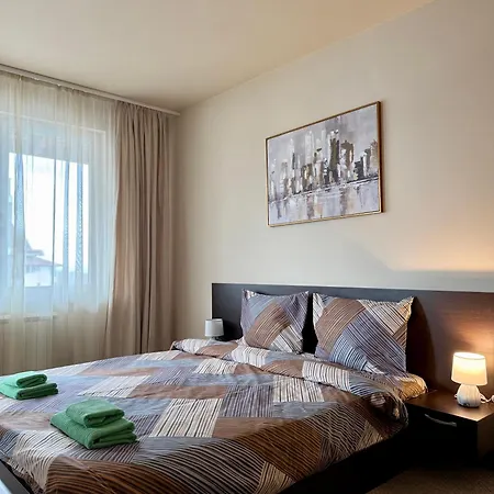 Gino's Place Home2host Апартамент Банско