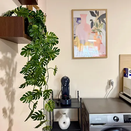 Апартамент Gino's Place Home2host *