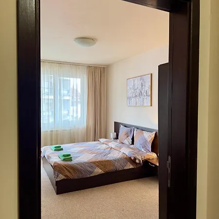 Gino's Place Home2host Апартамент *